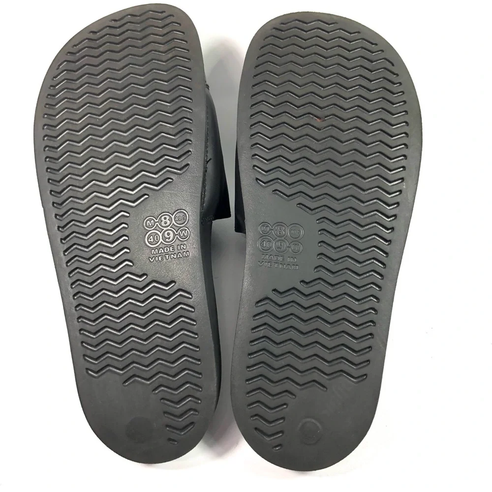 Reebok Black and White Logo Slide Sandals Mens 8/Womens 9